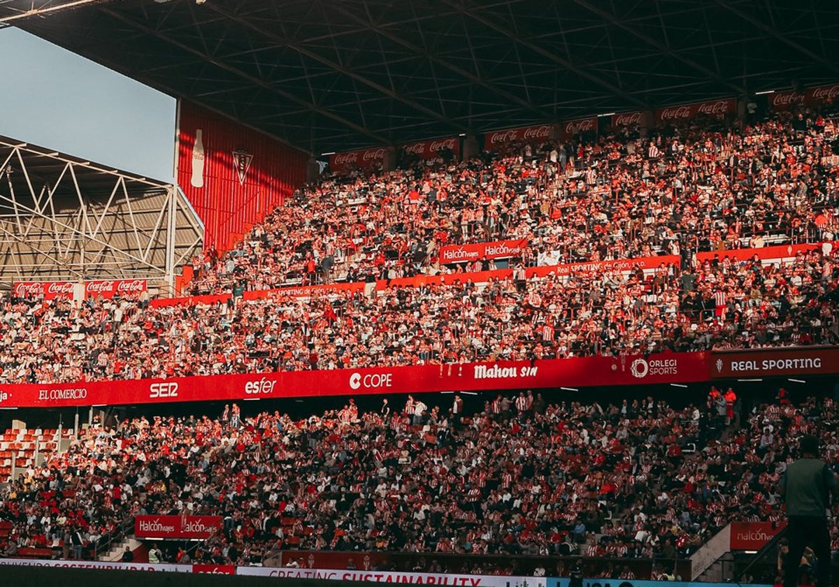 El Molinón, el emblemático estadio del Sporting.