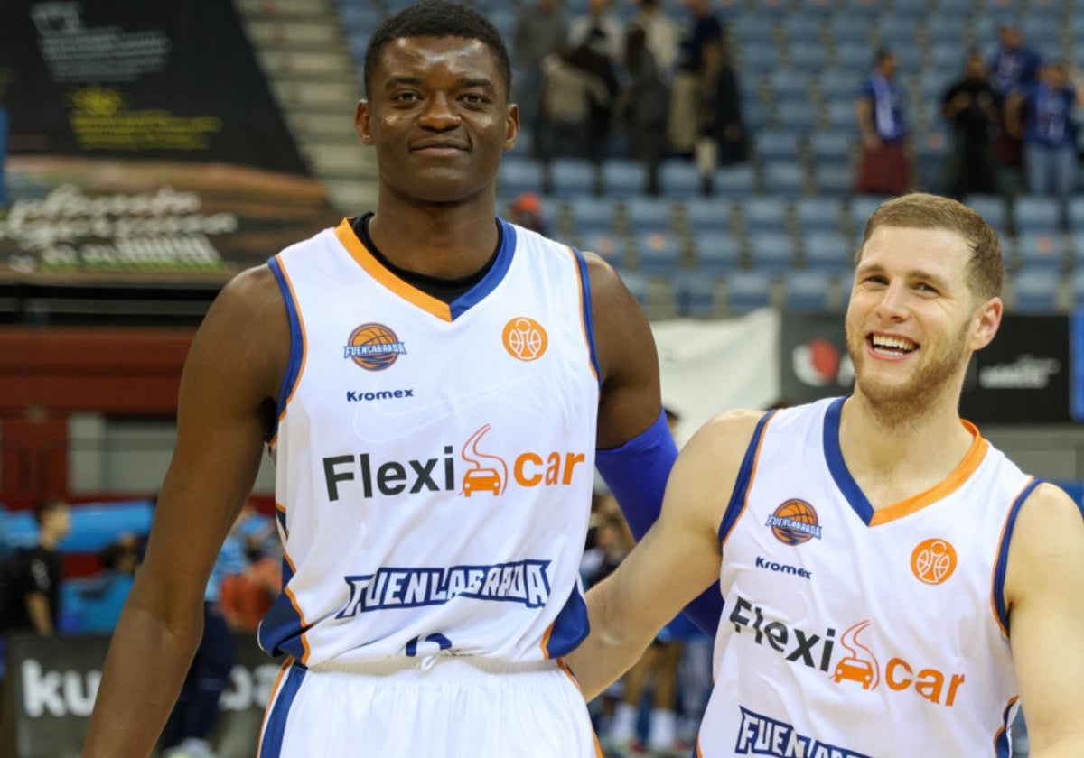 Yannick Nzosa, junto a su compañero McGrew en el Flexicar Fuenlabrada.