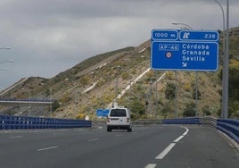 Caos en la autopista de Las Pedrizas de Málaga: un conductor kamikaze causa cinco heridos en varias colisiones
