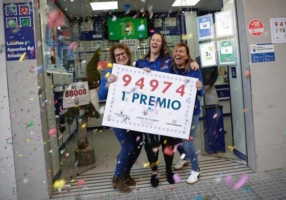 Administración de loterías de la calle Mármoles donde se vendió el primer premio en el sorteo del año pasado.