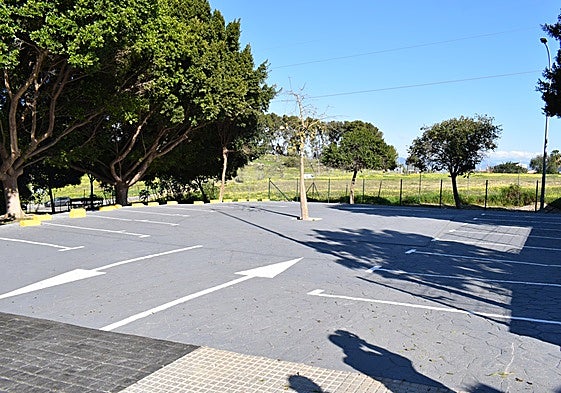 Nueva zona de estacionamiento habilitada.