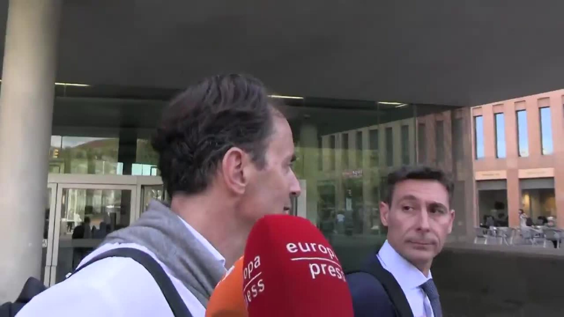 Josep Santacana se reúne con su abogado para recurrir la decisión del juez