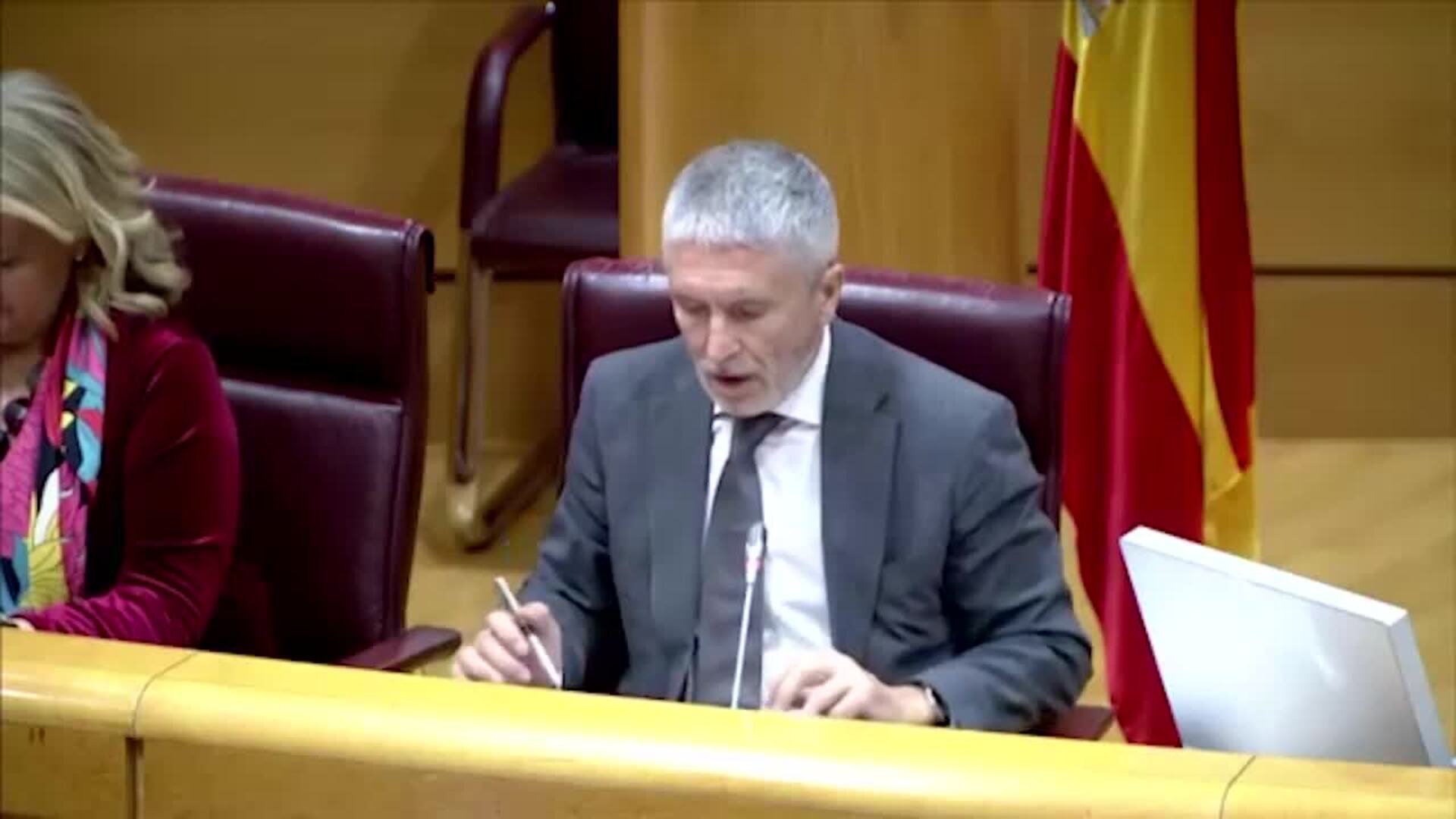 Marlaska fija como prioridad reconocer como autoridad a los funcionarios de prisiones