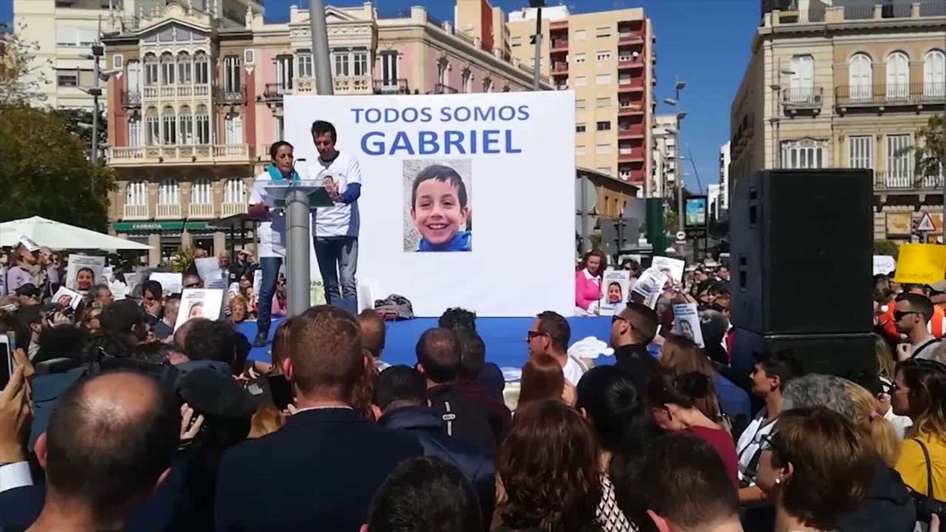 La madre de Gabriel Cruz revela que la productora parará el documental