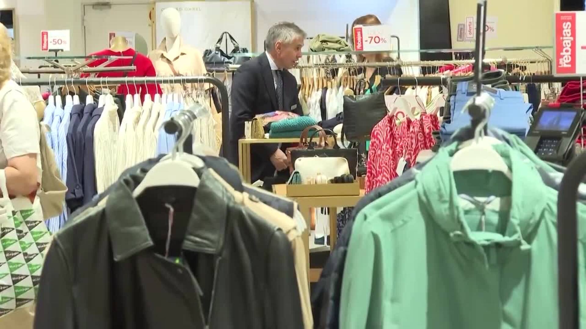 Así han arrancado las rebajas de verano en El Corte Inglés