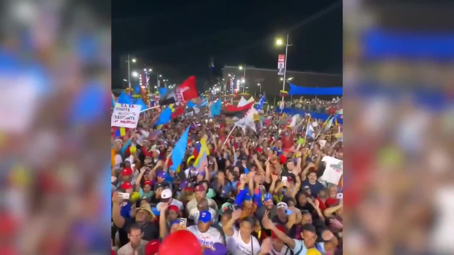 Maduro y González cierran sus campañas con un baño de masas