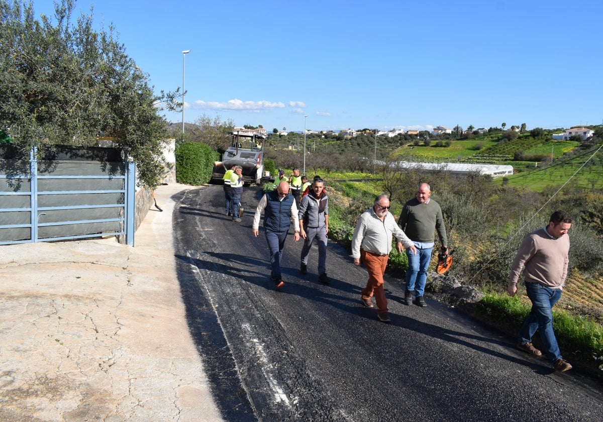 Visita de responsables municipales al camino de Fuente de Lentisco.