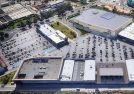 Recreación del supermercado Costco, y de los nuevos cines en lo que fue Conforama.