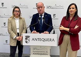 El alcalde Manuel Barón hace balance de la Navidad junto a las ediles Elena Melero y Ana Cebrián