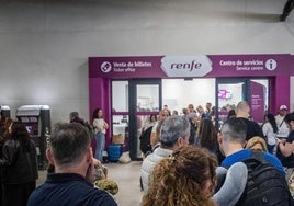 Renfe busca personal para cubrir 207 puestos de trabajo en estaciones de tren: requisitos y salarios