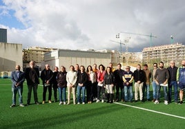 Foto de familia de los beneficiados por las subvenciones.