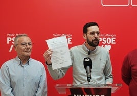 El secretario general de los socialistas veleños, Víctor González, este martes.