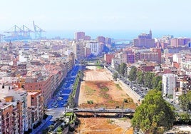 Imagen actual del cauce del río Guadalmedina en Málaga.