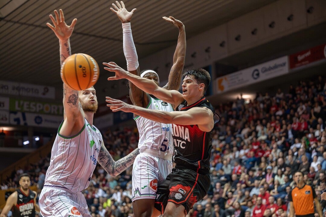 Las mejores imágenes del Bàsquet Girona-Unicaja