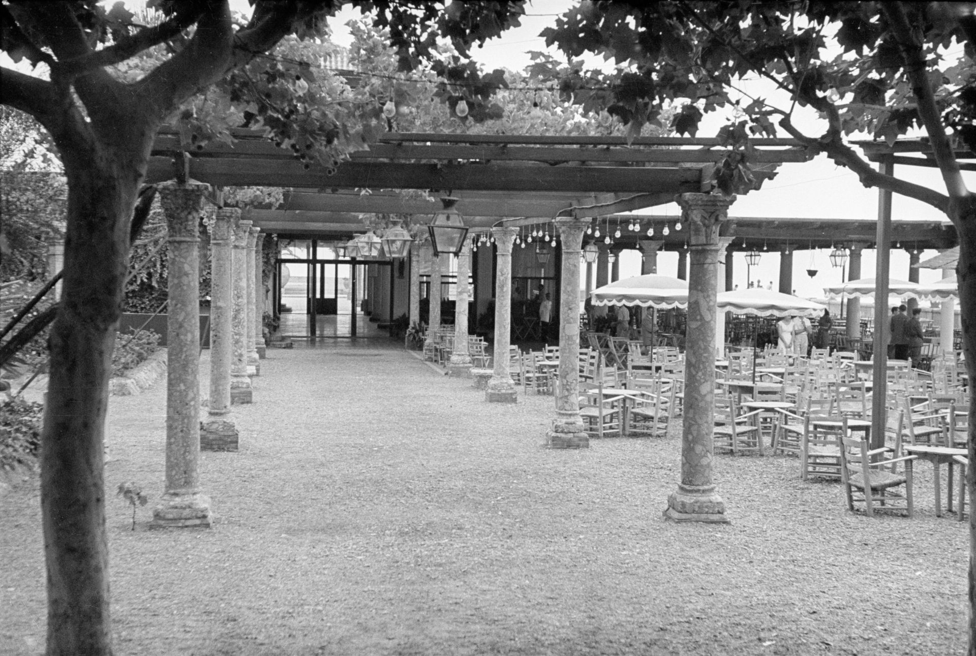 Fotos históricas de la entrada a los Baños del Carmen.