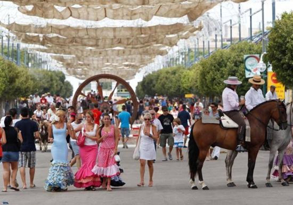 Las peñas reclaman una comisión que regule la concesión de casetas en la Feria de Málaga