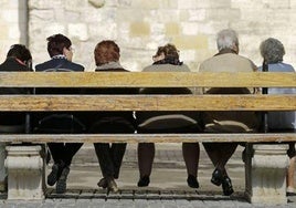 Las pensiones de los funcionarios fueron un 65% más altas que las de los jubilados del sector privado en Málaga en 2024