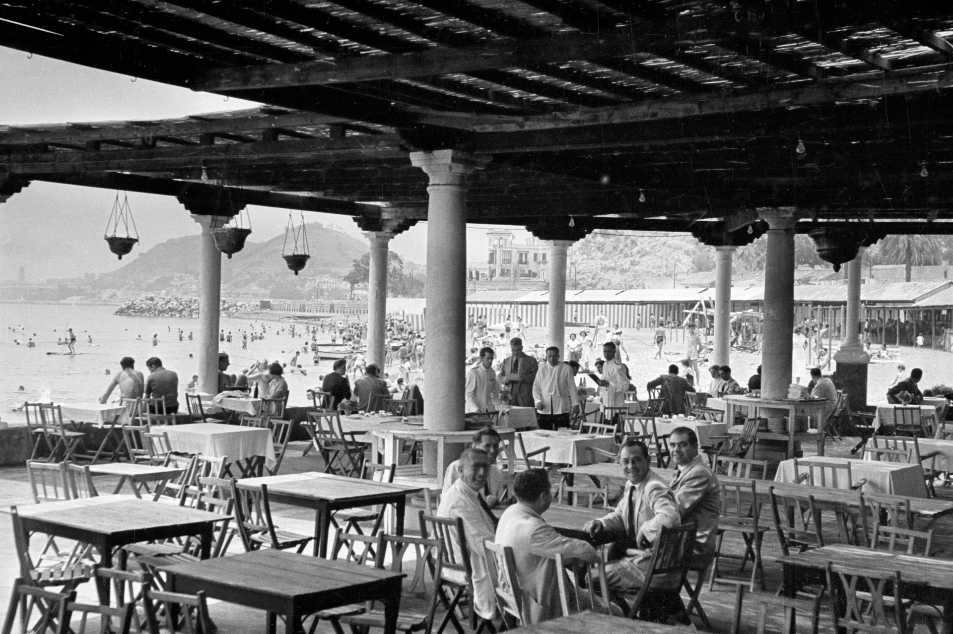 Fotos históricas de la entrada a los Baños del Carmen.