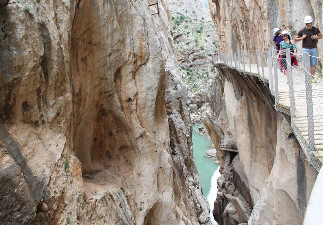 El Caminito del Rey es junto al Desfiladero de los Gaitanes el corazón de esta zona