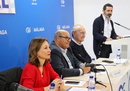 Imagen de la junta directiva provincial del PP en Vélez-Málaga celebrada este sábado.