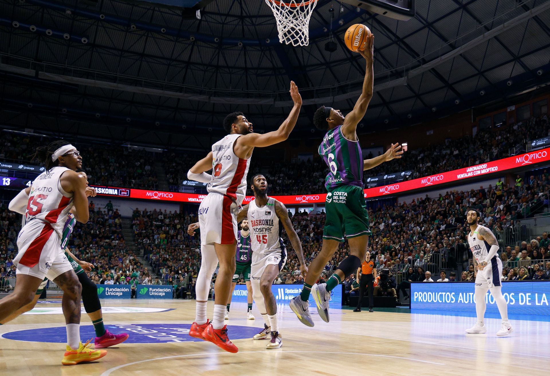 Las mejores fotos del Unicaja-Baskonia