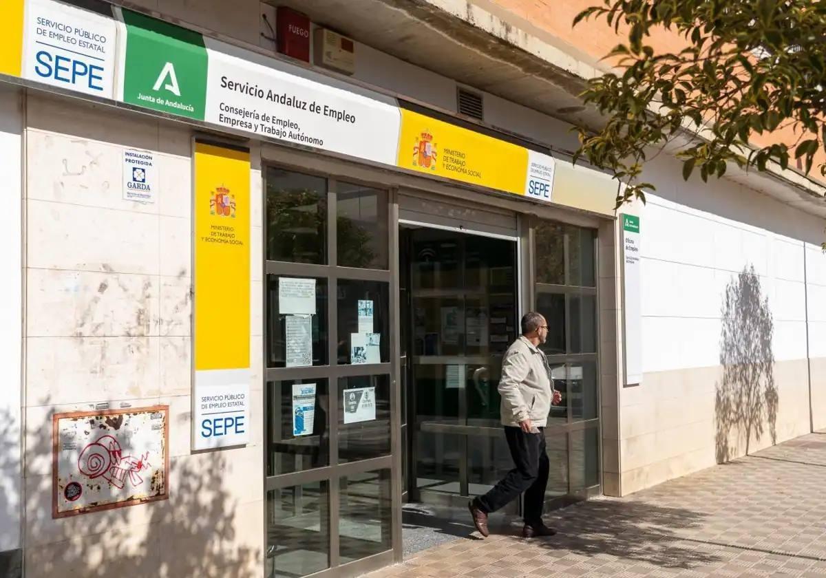 El paro sube en 11.903 personas en enero en Andalucía hasta los 646.742 desempleados