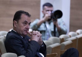 José María Muñoz, el miércoles durante la comparecencia de Loren Juarros en la sala de prensa de La Rosaleda