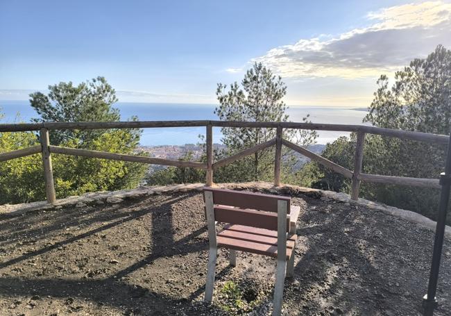 Silla para disfrutar de las vistas del mirador de San Antón