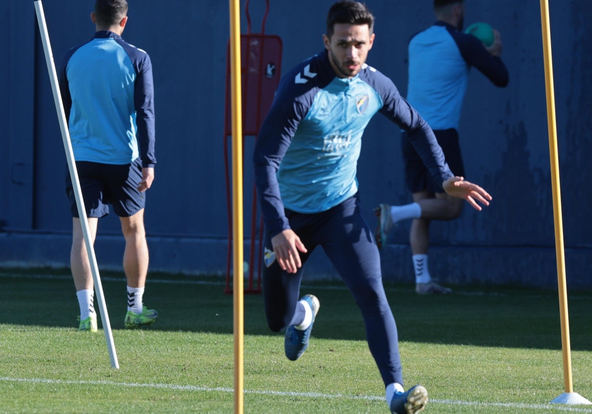 Nelson, durante un entrenamiento del Málaga en el mes de enero.