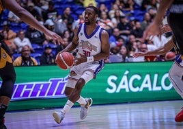 Norris Cole, en un partido con los Osos de Manatí de Puerto Rico.