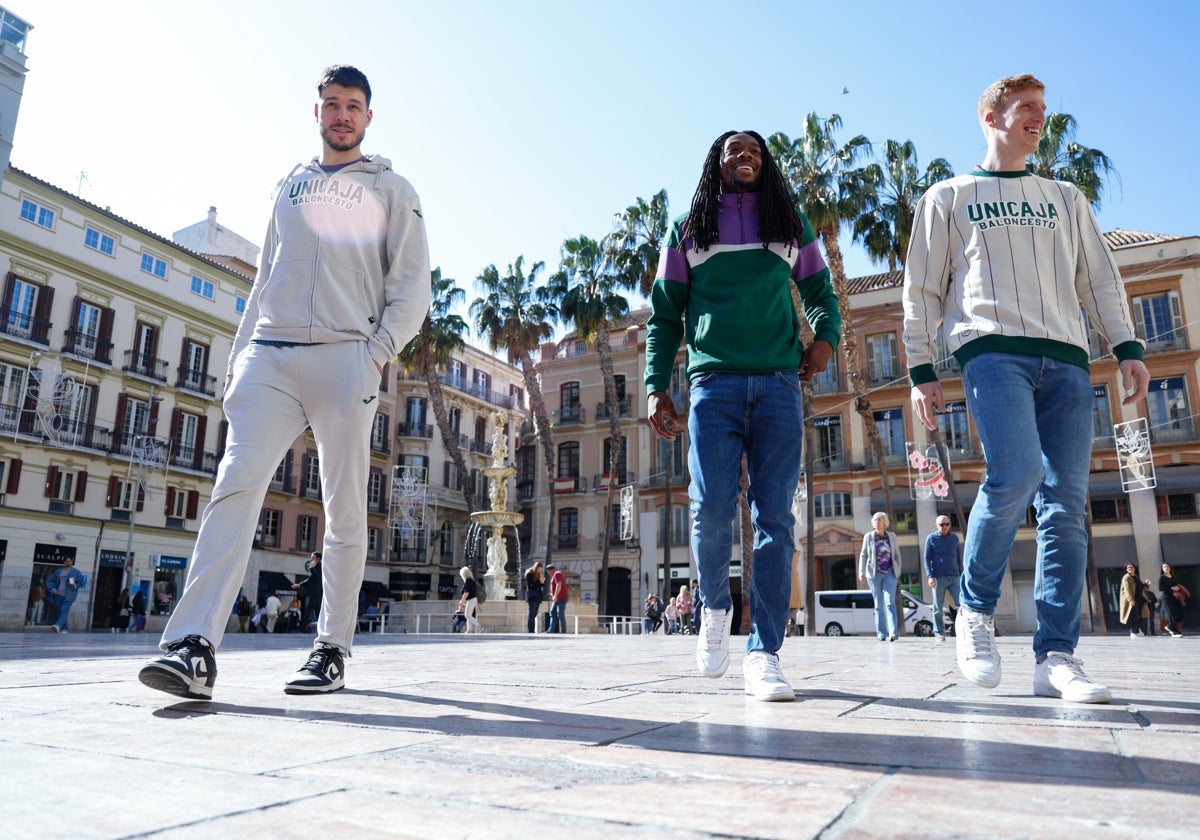 Barreiro, Perry y Alberto Díaz, ayer en la Plaza de la Constitución.