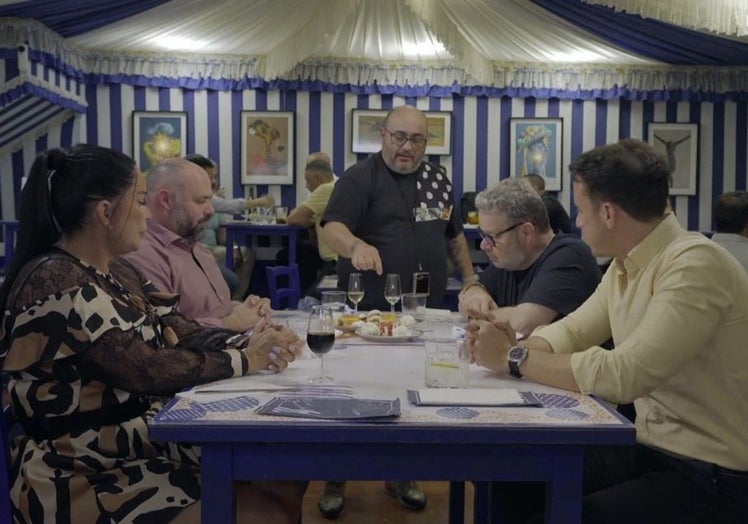 Los participantes y el presentador, en La Sal y el Son.