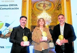 Almellones (a la derecha, junto a los otros dos premiados).