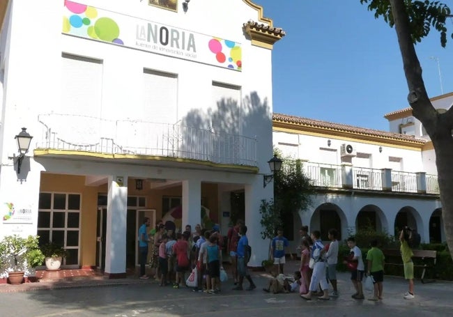 El centro de innovación social La Noria está ubicado en Málaga capital, en Avenida Arroyo de los Ángeles.