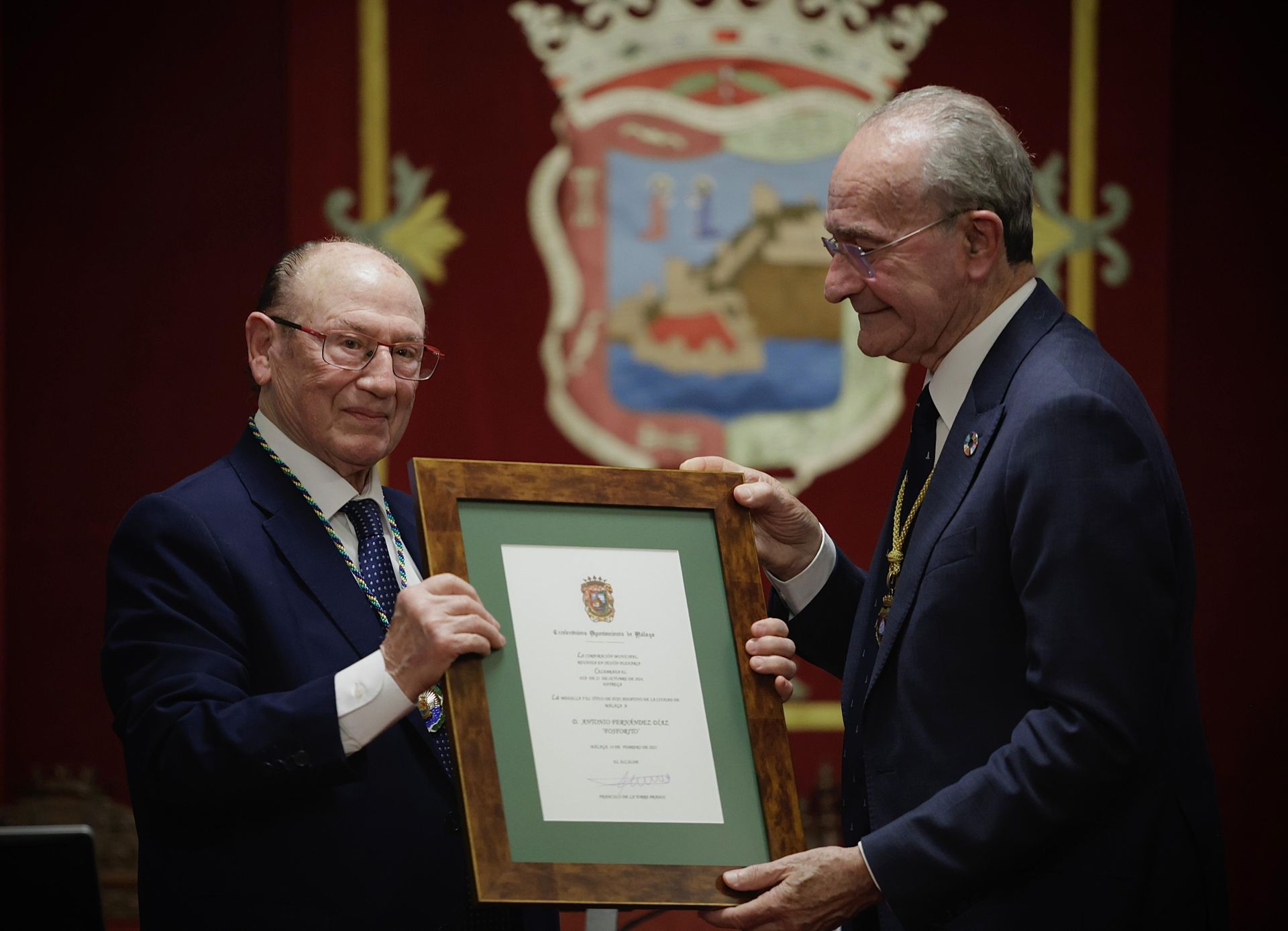 La Medalla de la Ciudad de Málaga a Fosforito, en imágenes