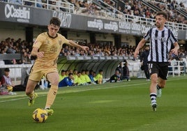 Un golazo de Baturina da los tres puntos al Málaga (0-1)