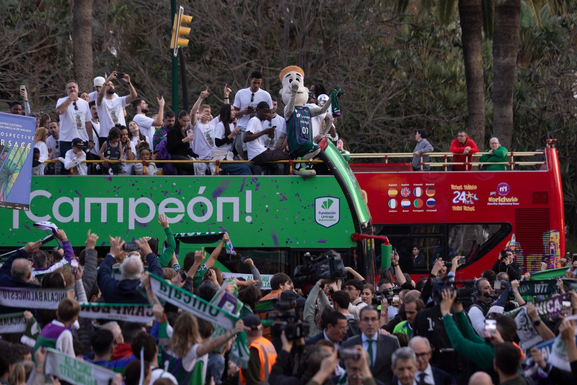 El Unicaja celebra en Málaga su tercera Copa del Rey