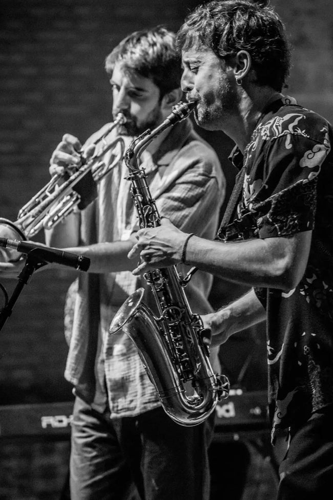 Nacho Loring a la trompeta junto a Bernardo Parrilla al saxo alto