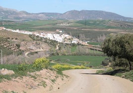 Merece la pena tomar los senderos que llevan al sur para descubrir algunos tesoros naturales