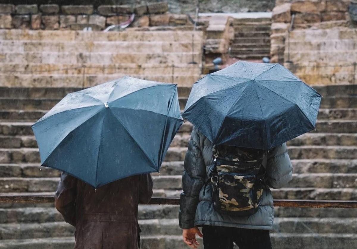 La lluvia vuelve a Málaga en el arranque del fin de semana