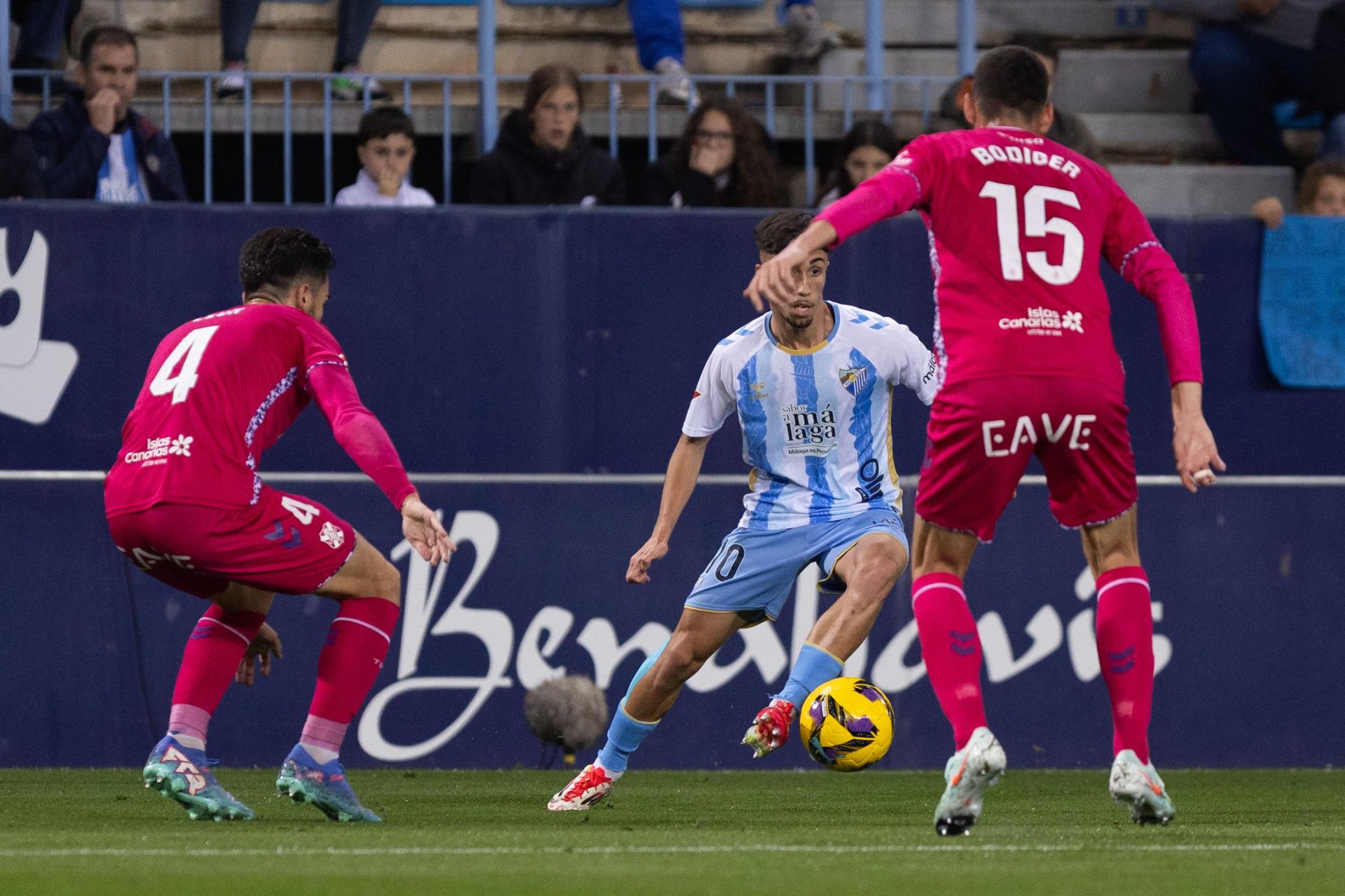 El Málaga-Tenerife, en imágenes