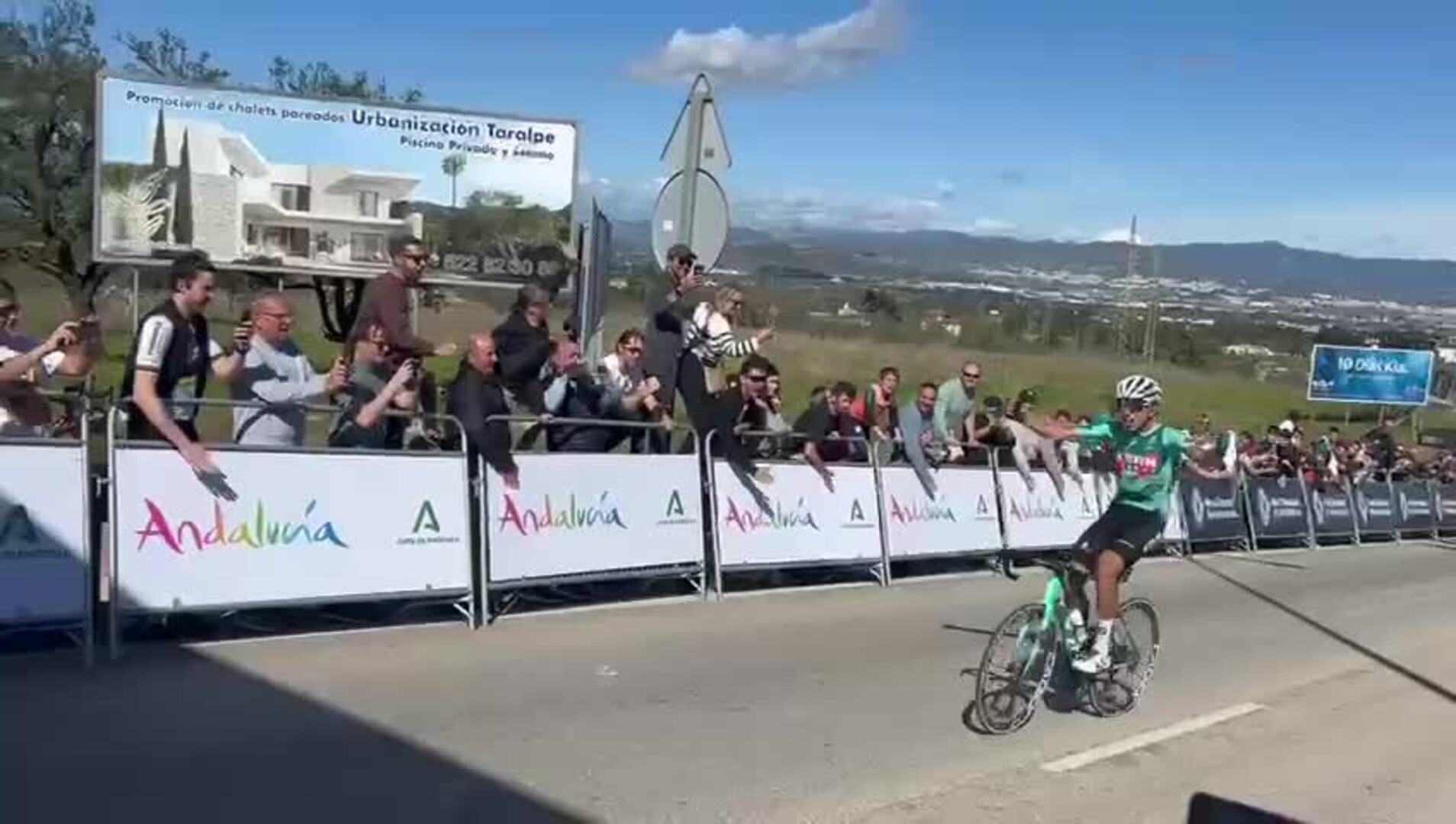 Diego Uriarte logra en Alhaurín de la Torre su primera victoria de etapa como profesional en la Vuelta Andalucía