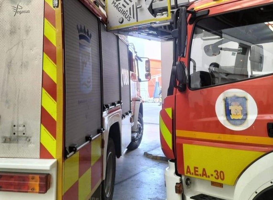 Atendidas tres personas tras un incendio en el extractor de una vivienda en Málaga