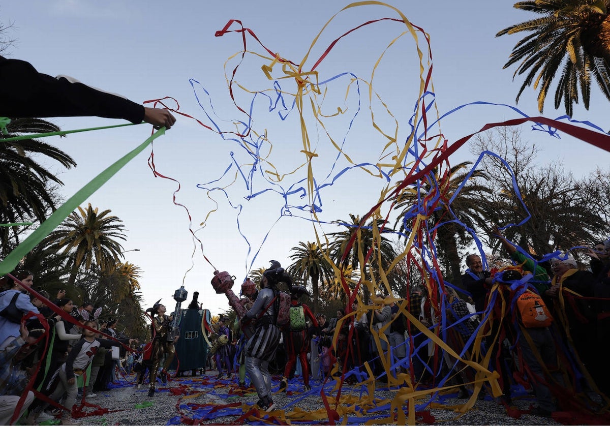 El desfile ha salido desde el paseo del Parque.