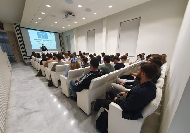 Inicio del Marketing Challenge en el Museo Carmen Thyssen de Málaga.