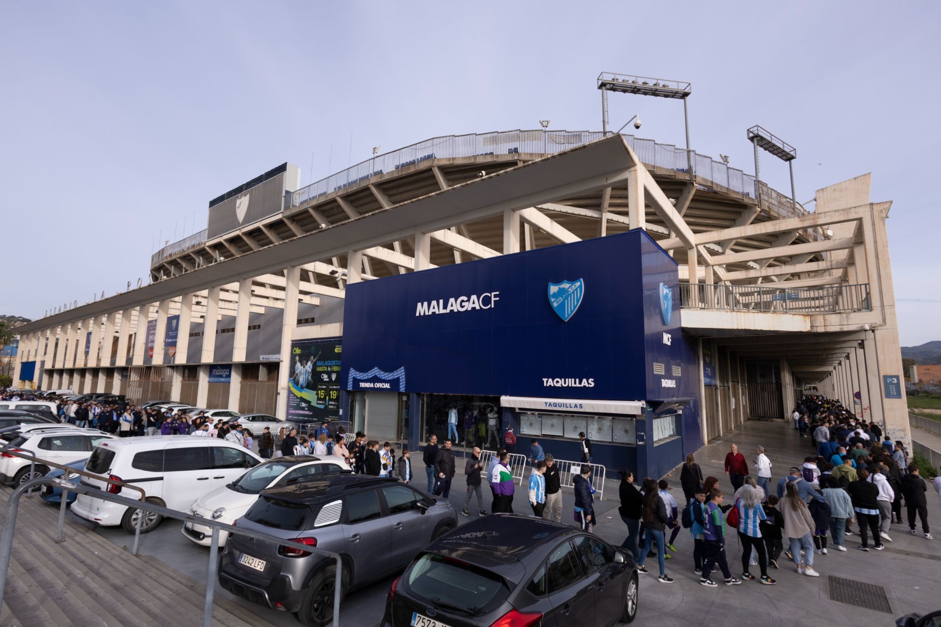 El entrenamiento del Málaga de puertas abiertas, en imágenes