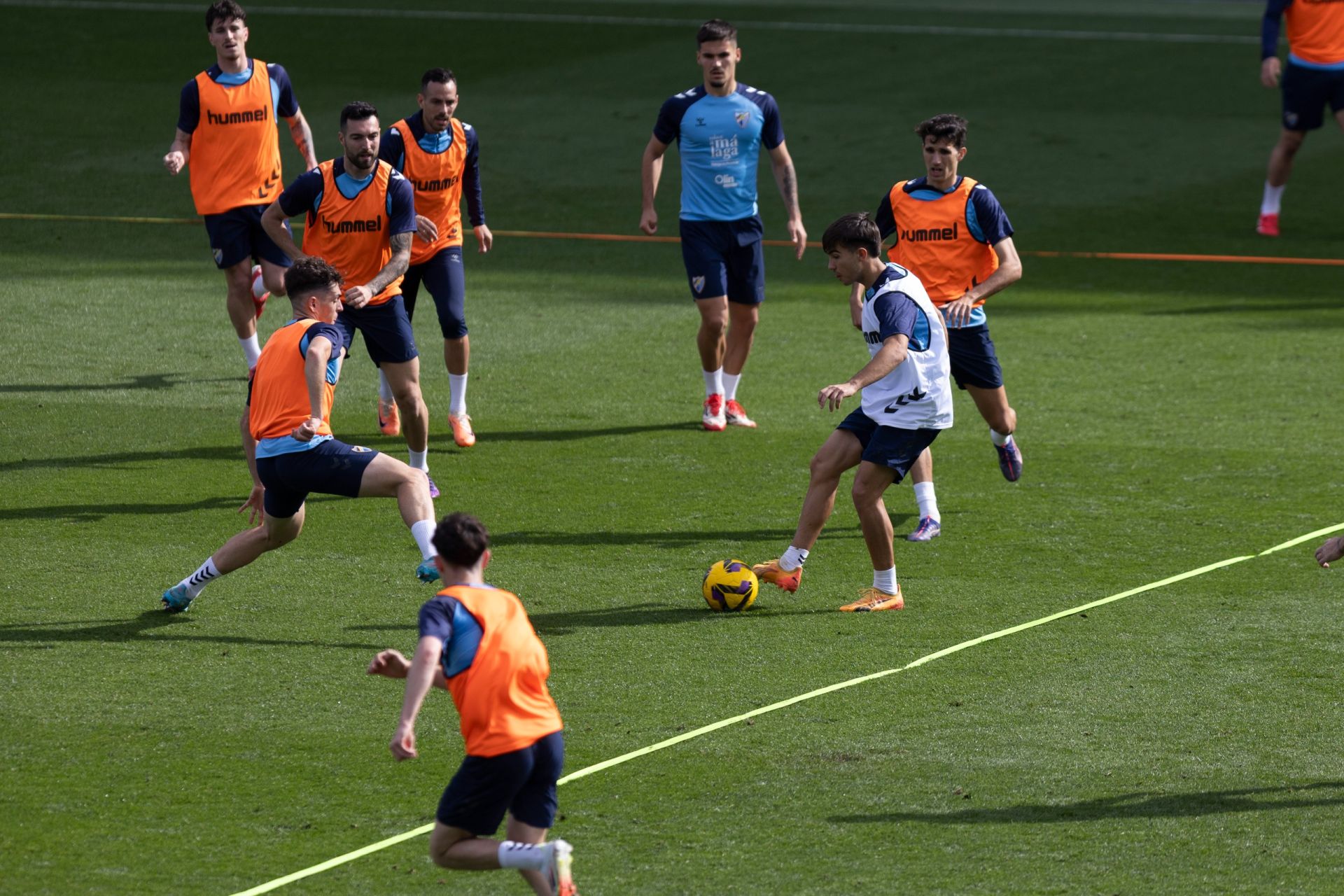 El entrenamiento del Málaga de puertas abiertas, en imágenes