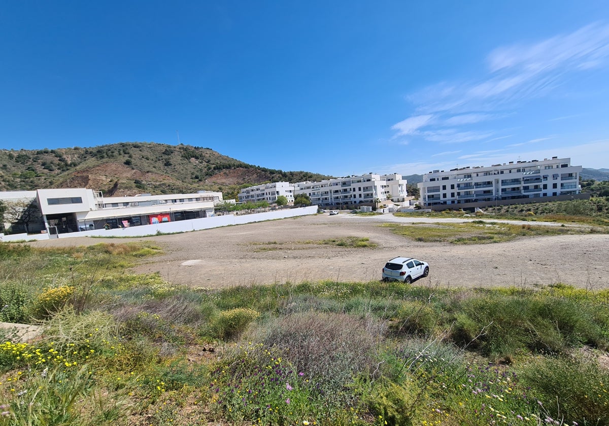 Terrenos donde está proyectado el instituto, una parcela cedida por el Ayuntamiento en Parque Victoria.