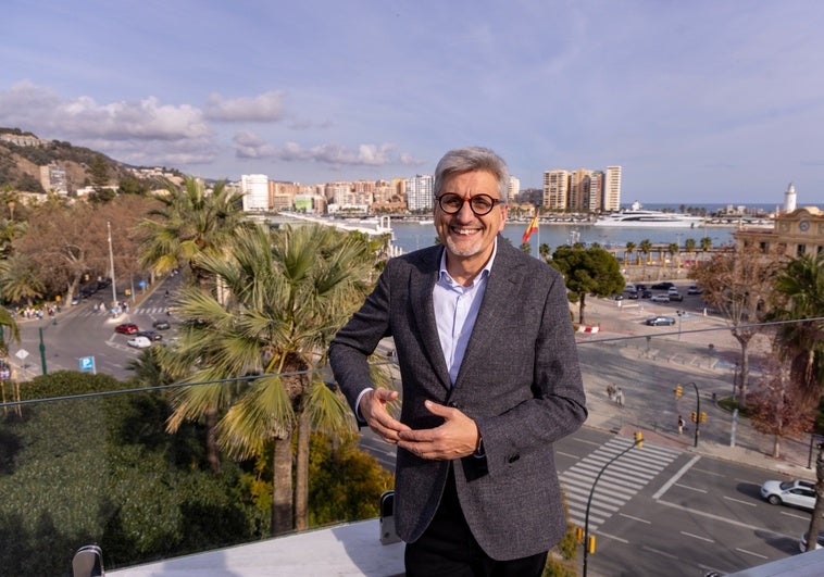 El nuevo líder socialista en la terraza de un hotel de la capital, el pasado jueves por la tarde antes de la entrevista.