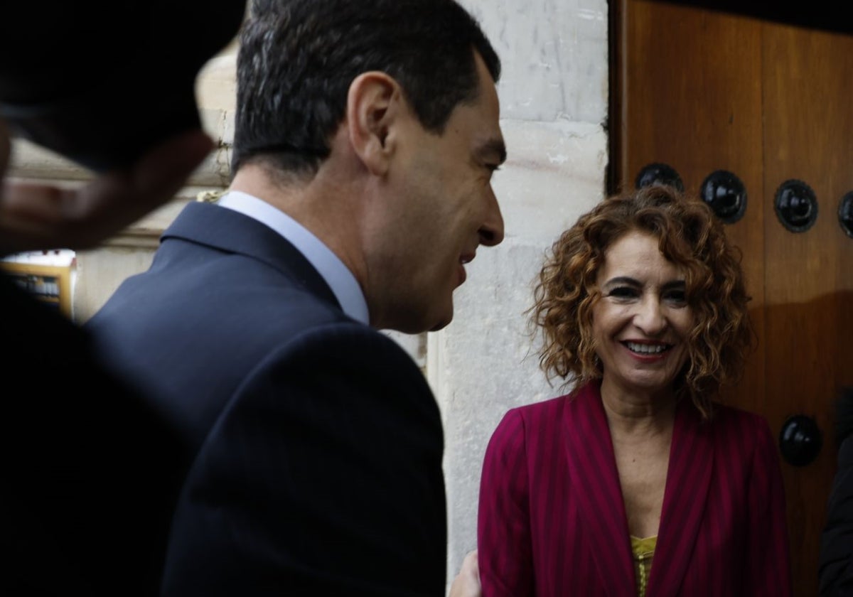 Juanma Moreno y María Jesús Montero, durante los actos del 28-F.